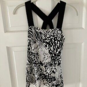 Stretch knit black/white animal print top